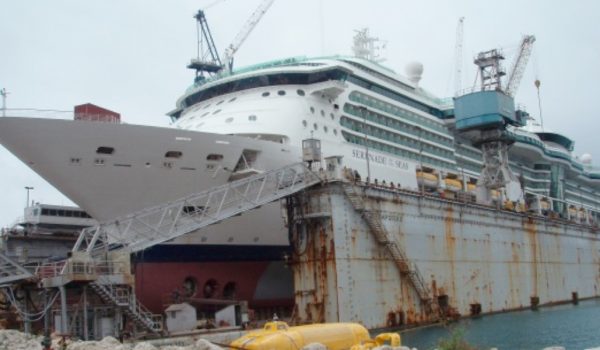 Grand Bahama Floating Dock 80,000TLC